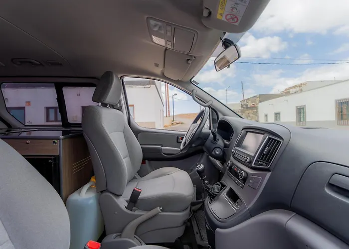 Macaronesia Campervan אתר קמפינג קוסטה דל סילנסיו